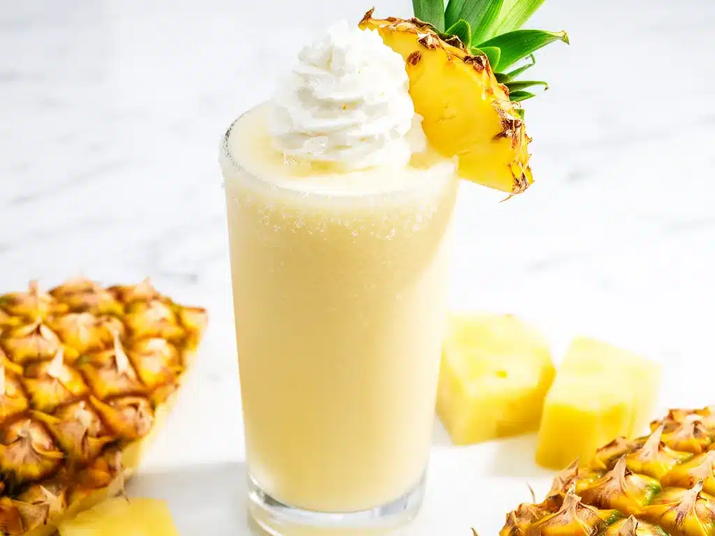Frozen Pina Colada Recipe Easy Homemade Tropical Cocktail for Summer Fun 4 frozen pina colada recipe preparation steps